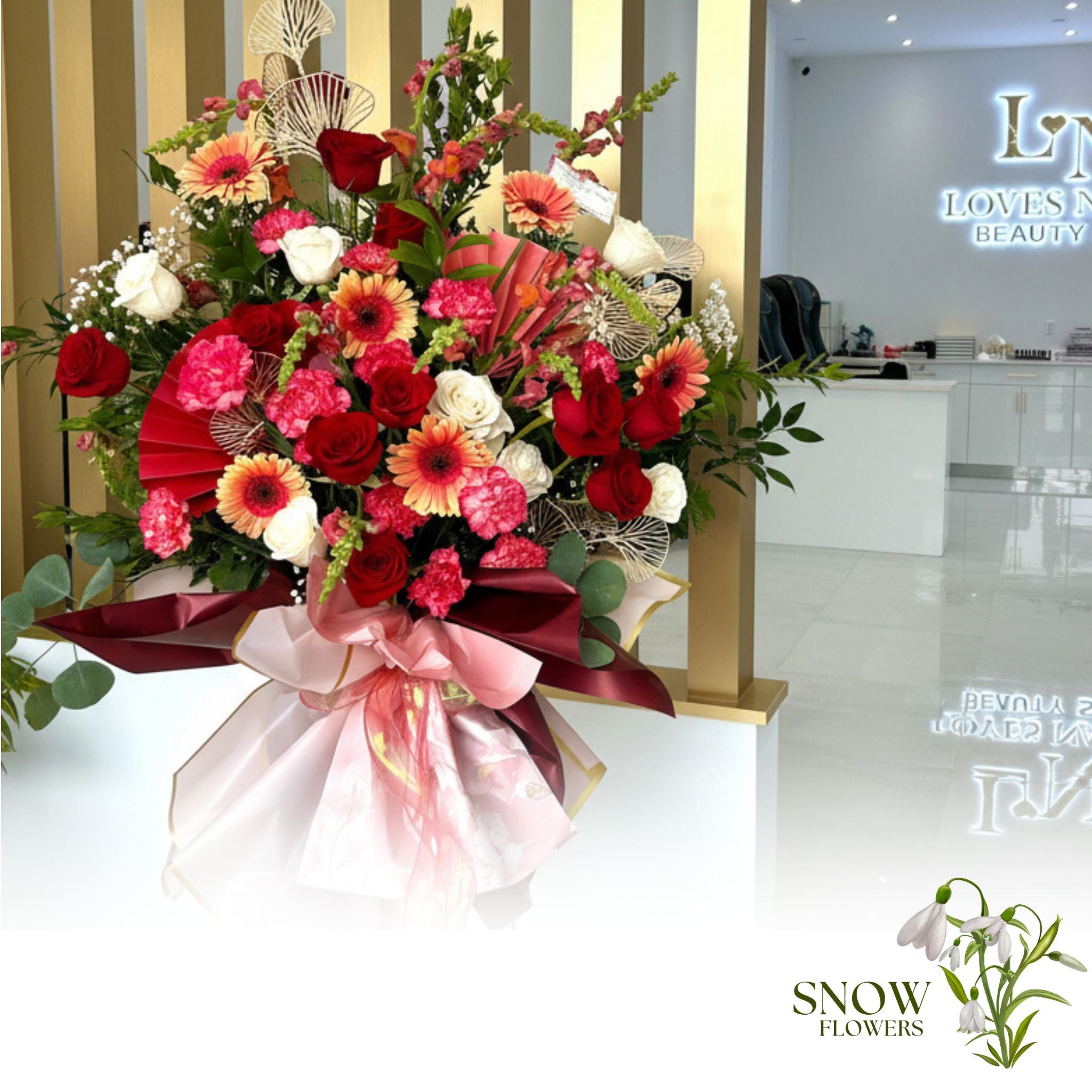 Grand Standing Bouquet